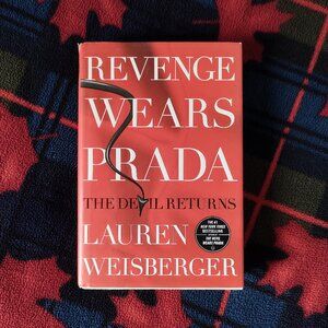 📚 3/$15 or 5/$20 📚 Novel - Revenge Wears Prada